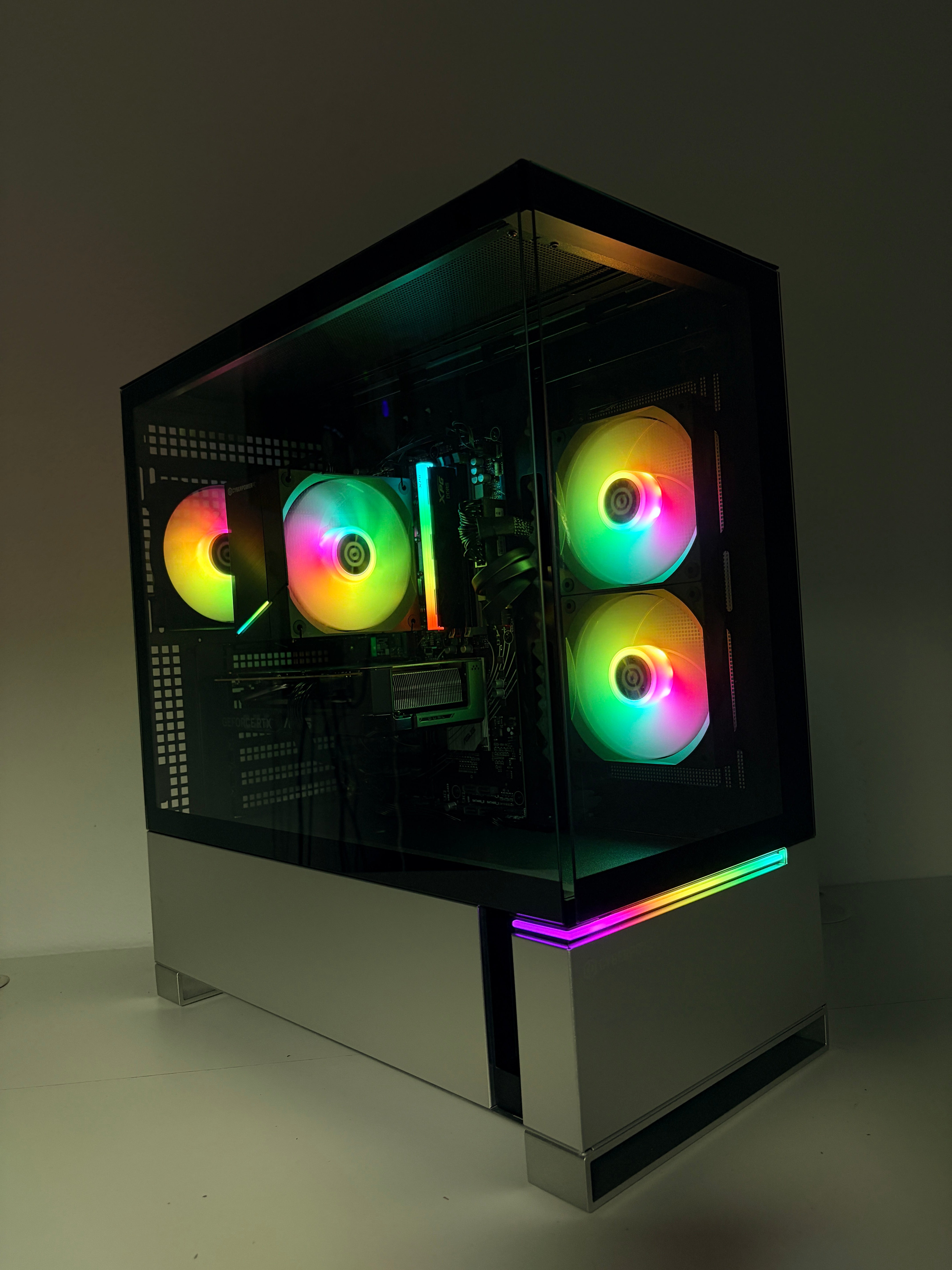 Gaming PC Ryzen 5/16GB RAM/1TB RTX 5060 GPU