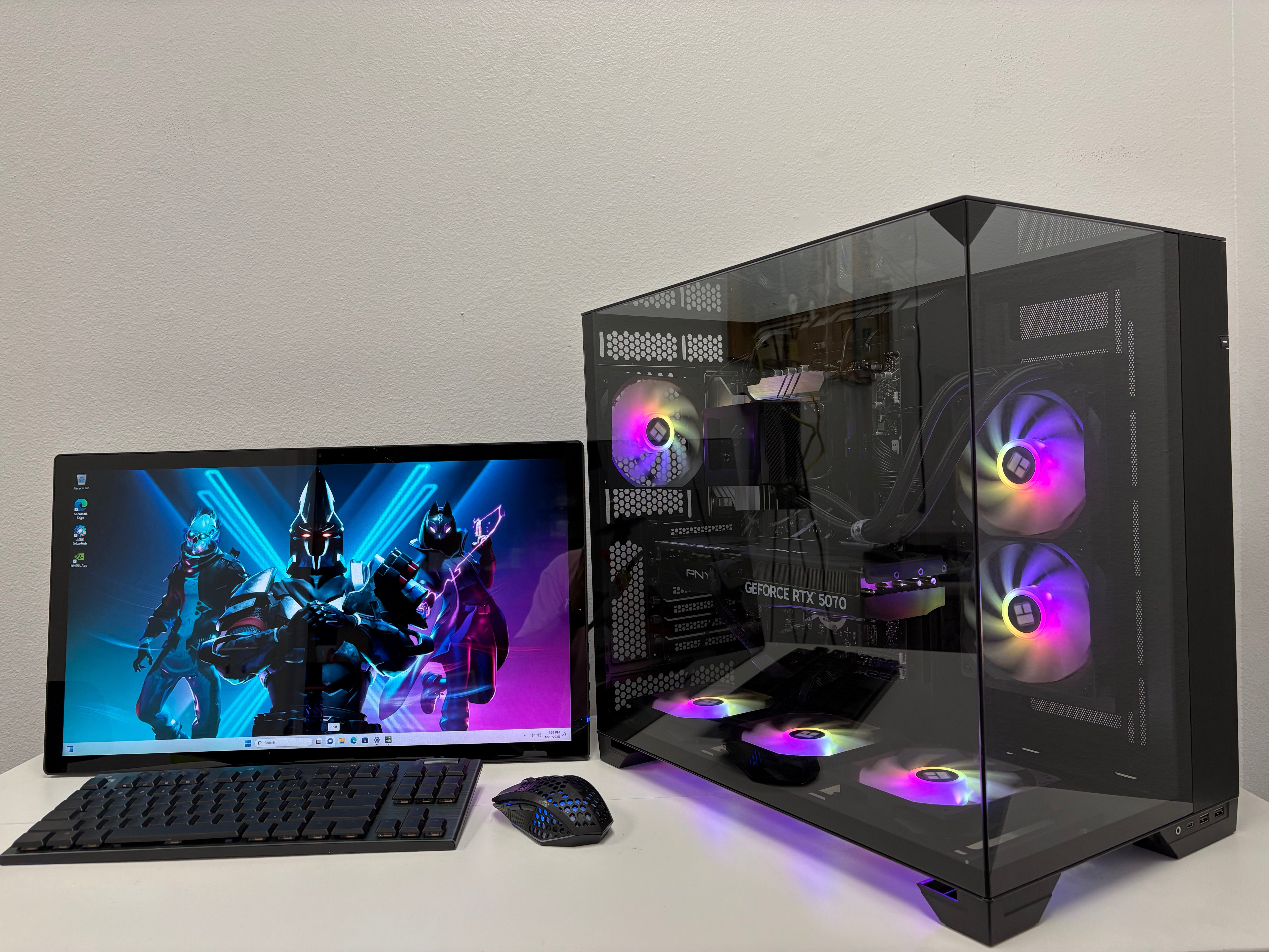 Gaming PC Intel i7/32GB RAM/2TB RTX 5070 GPU